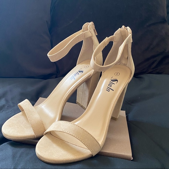 Open toe heels - Picture 3 of 4